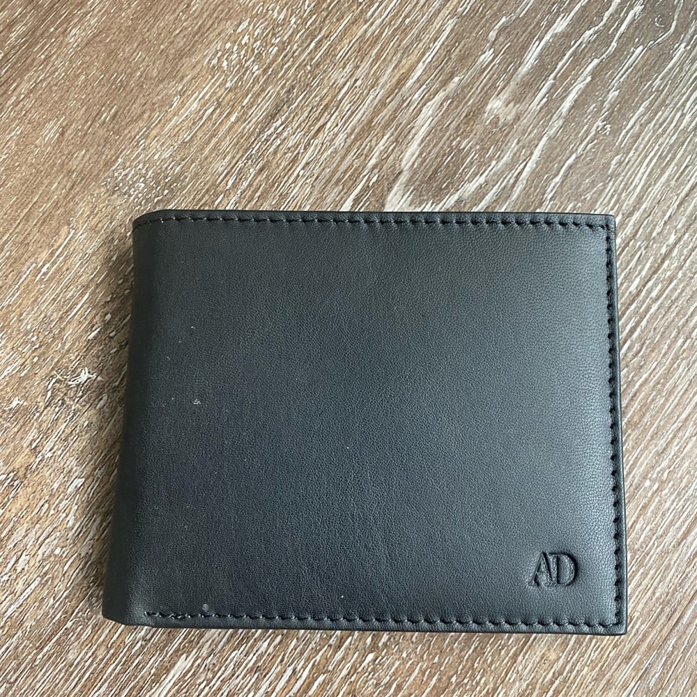 New Access Denied blk trifold leather wallet
